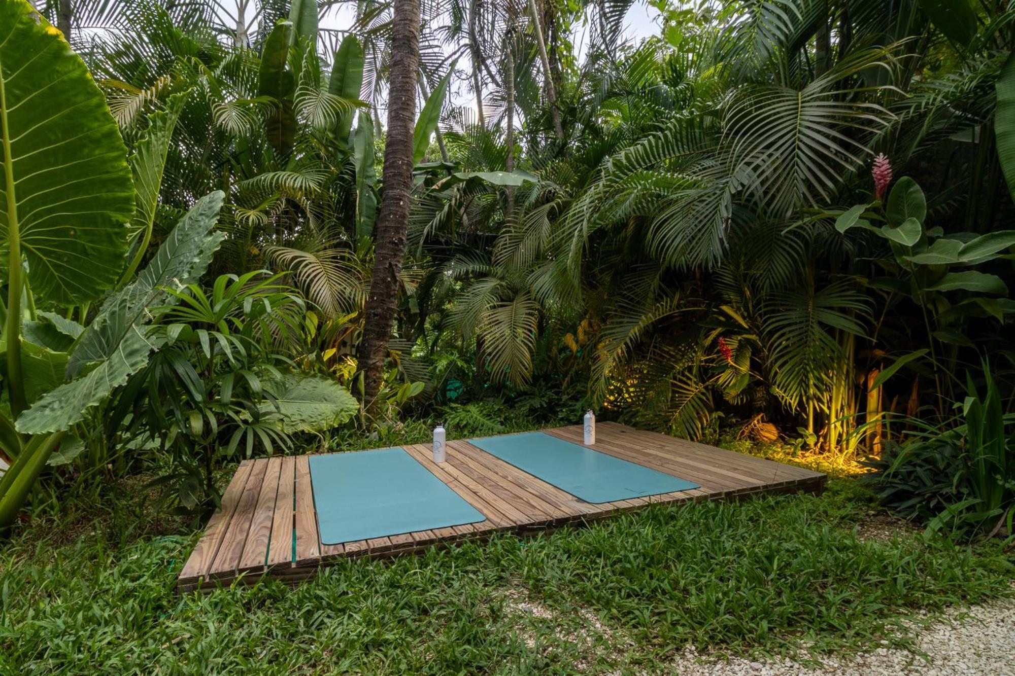Blue Surf Sanctuary Hotel Playa Santa Teresa  Exterior photo