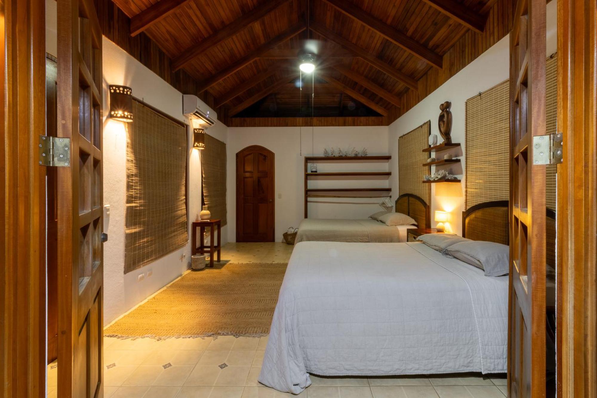 Blue Surf Sanctuary Hotel Playa Santa Teresa  Exterior photo